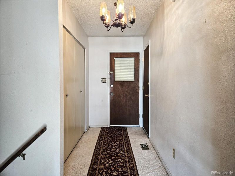 4060 Wylie Ln, Colorado Springs, CO 80916