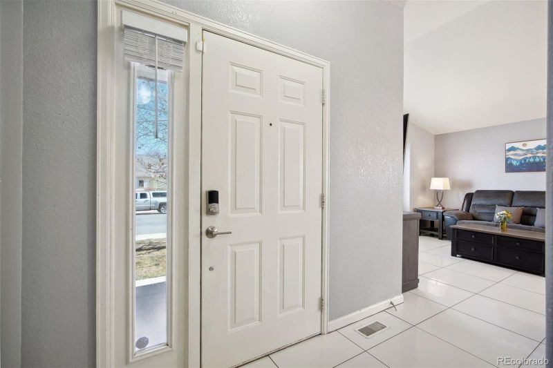 1621 Argonne St, Aurora, CO 80011