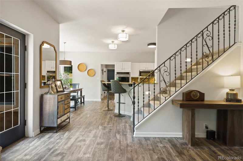8100 Bannock Dr, Larkspur, CO 80118
