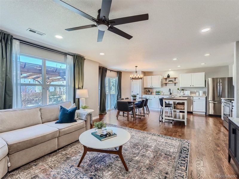 8162 S Laredo Ct, Englewood, CO 80112