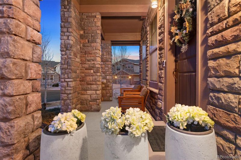 27526 E Nova Pl, Aurora, CO 80016