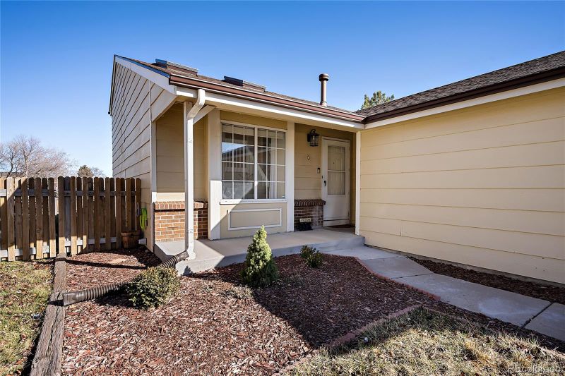 11294 Forest Dr, Thornton, CO 80233