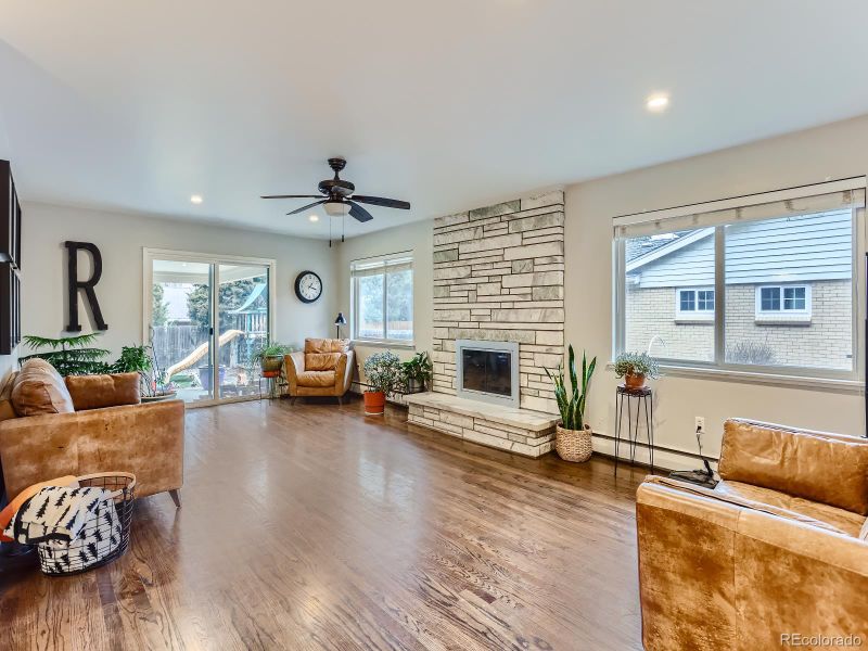 443 Oswego St, Aurora, CO 80010