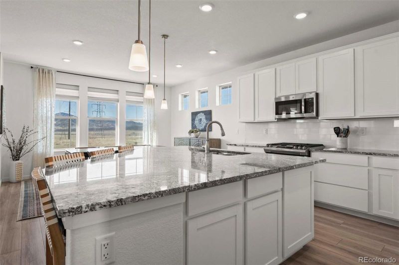 8455 Bijou Creek Ave, Littleton, CO 80125