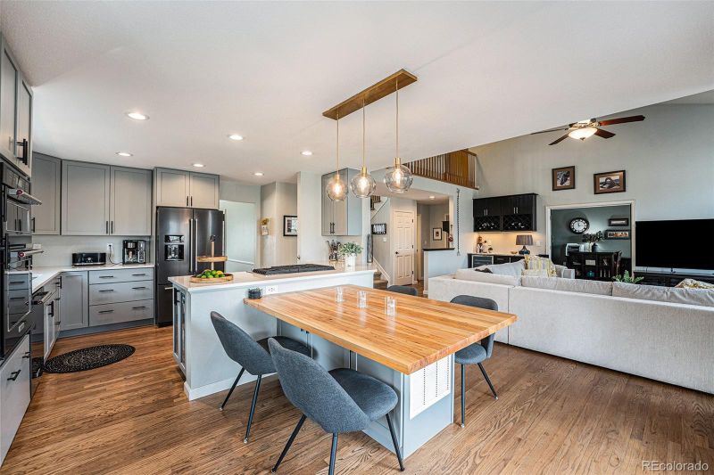 6700 Secrest Cir, Arvada, CO 80007