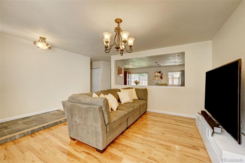 6587 Ingalls Ct, Arvada, CO 80003