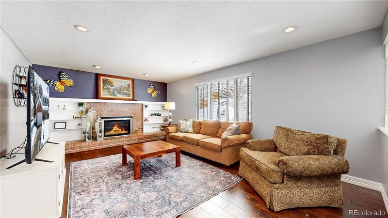 1351 E Nichols Ave, Centennial, CO 80122