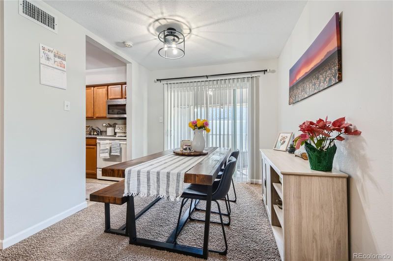 3373 S Monaco Pw #D, Denver, CO 80222