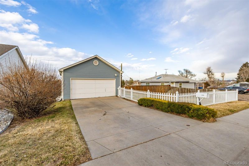 2249 W Warren Ave, Englewood, CO 80110