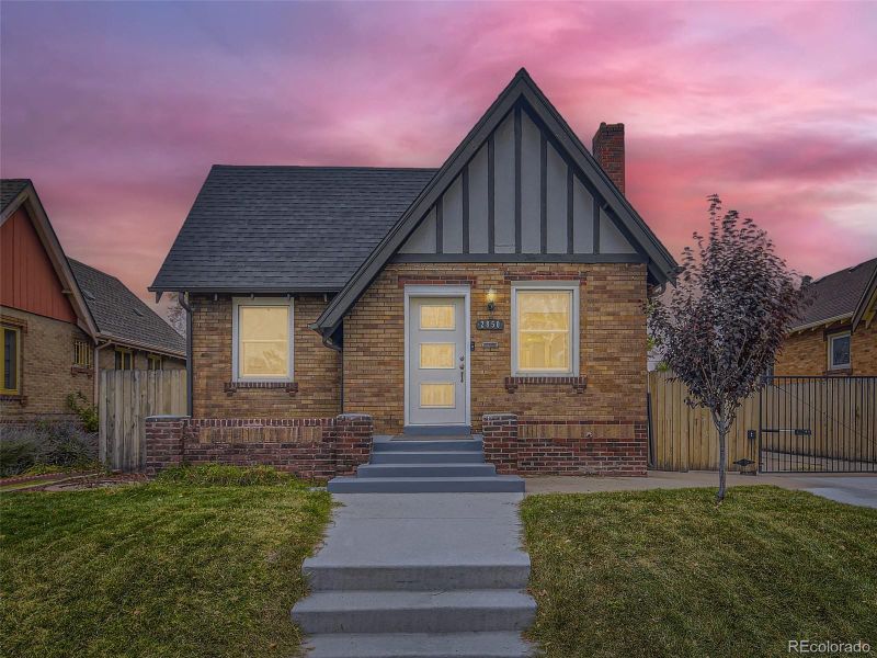 2850 N Milwaukee St, Denver, CO 80205