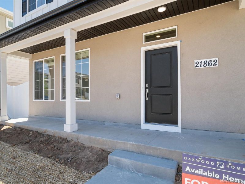 21862 E 38th Pl, Aurora, CO 80019