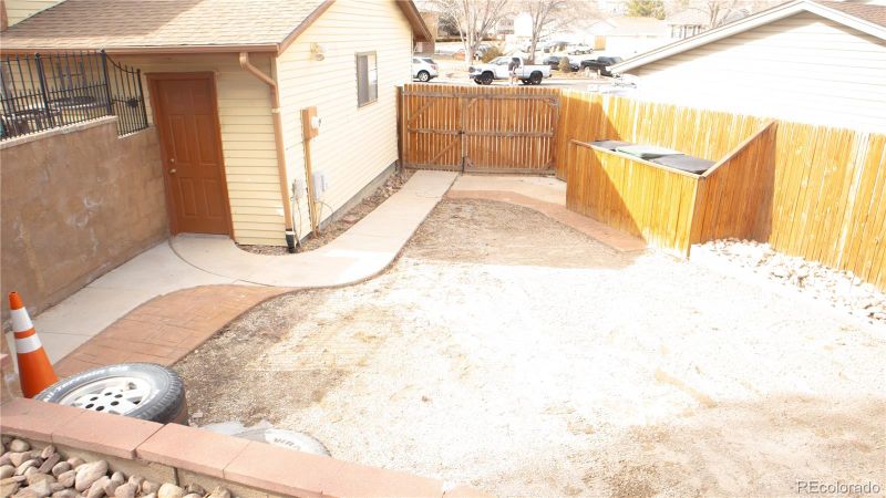 2584 E 97th Ave, Thornton, CO 80229