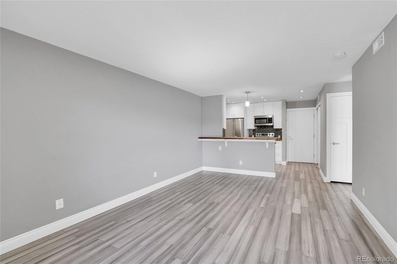 4292 S Salida Way #6, Aurora, CO 80013