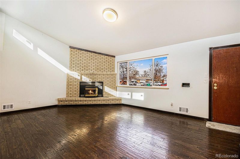 3159 Vaughn St, Aurora, CO 80011