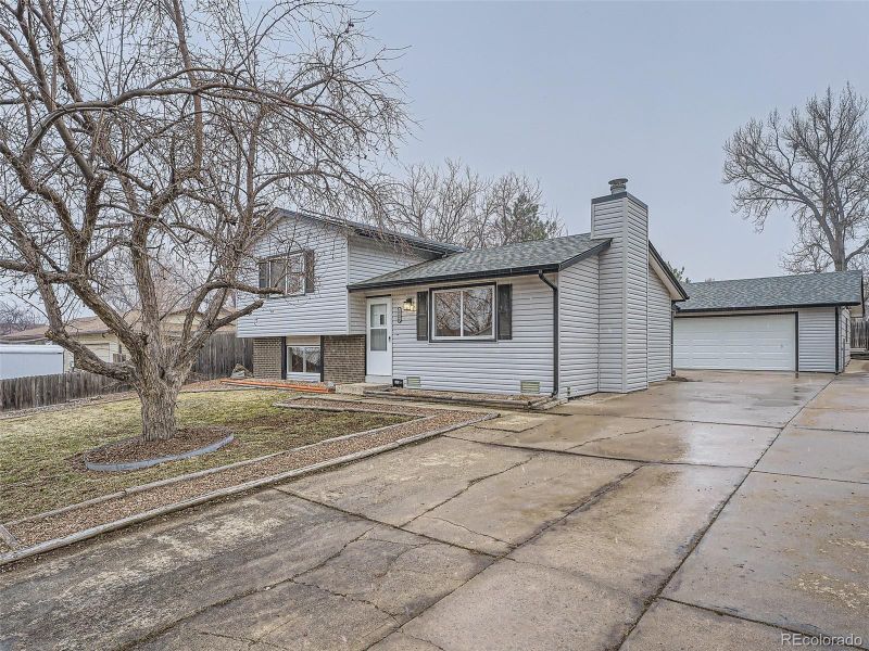 18690 W 60th Ave, Golden, CO 80403