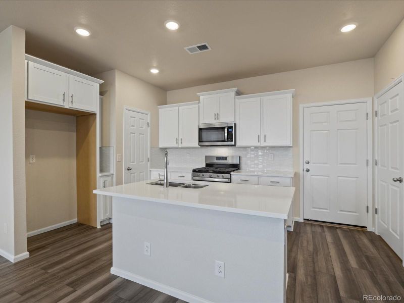 13738 Vispo Way, Broomfield, CO 80020