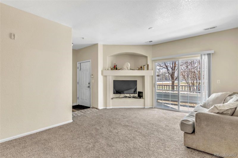 5255 Memphis St #303, Denver, CO 80239