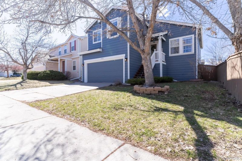 9735 Saybrook St, Highlands Ranch, CO 80126