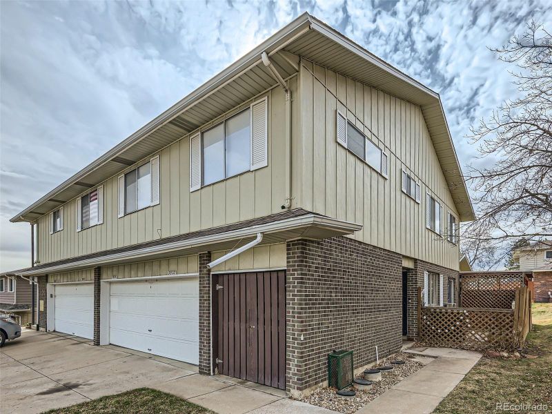 9927 Lane St, Thornton, CO 80260