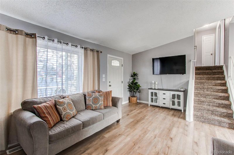 1392 S Cathay St, Aurora, CO 80017