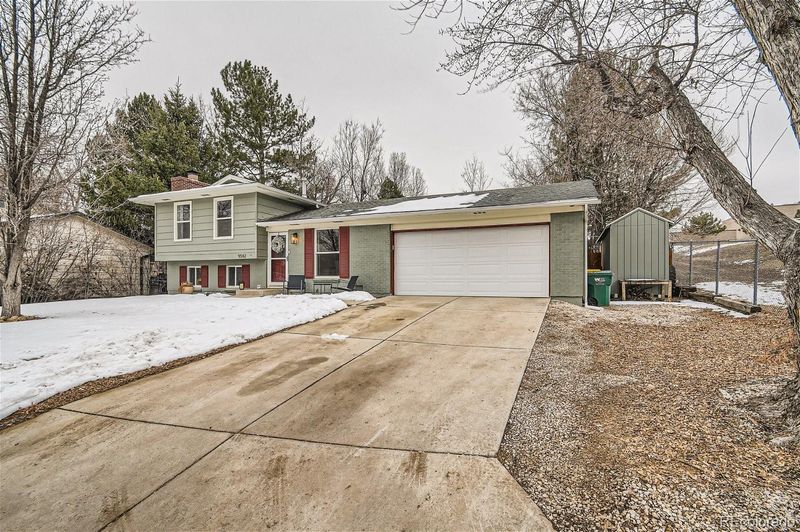 9542 W Cornell Pl, Lakewood, CO 80227