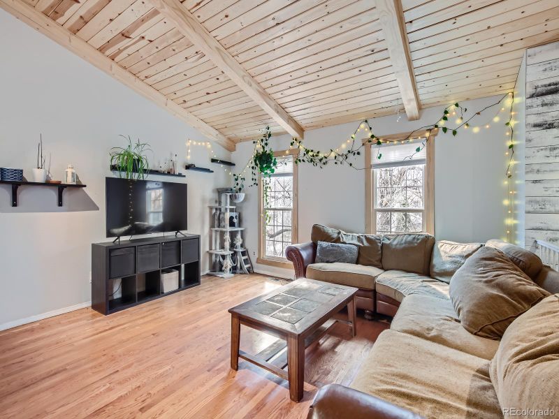19623 E Girard Dr, Aurora, CO 80013
