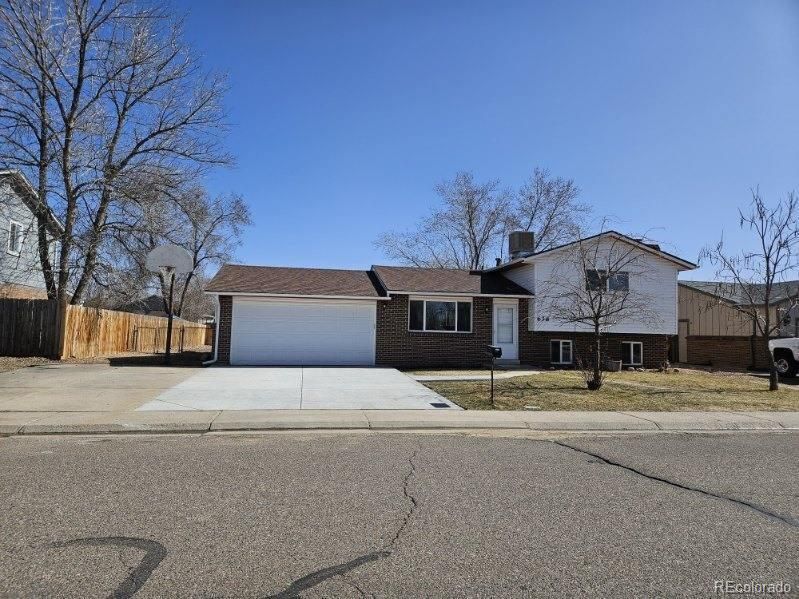 638 Voiles Dr, Brighton, CO 80601