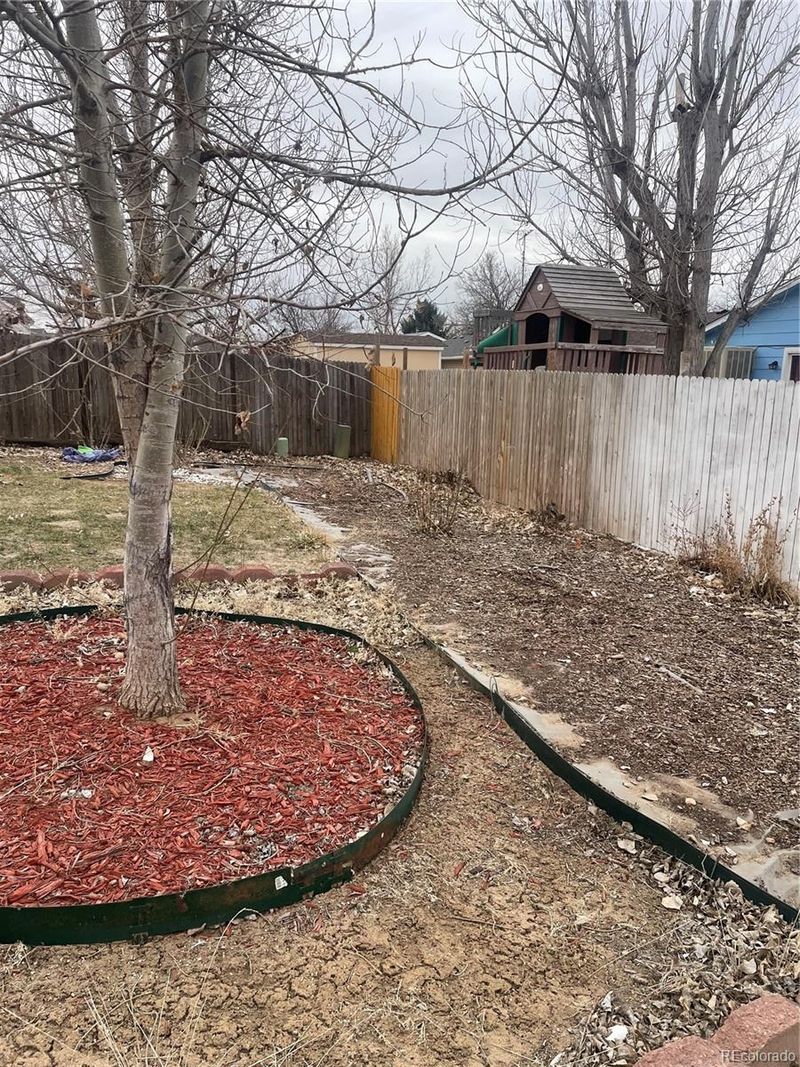 913 Fir Ave, Fort Lupton, CO 80621