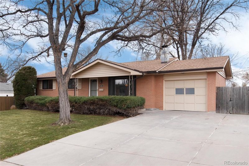 8334 W Arizona Dr, Lakewood, CO 80232