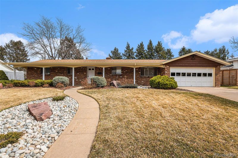 5886 S Logan St, Centennial, CO 80121