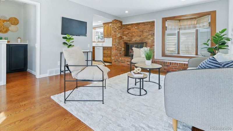 3385 S Newport St, Denver, CO 80224