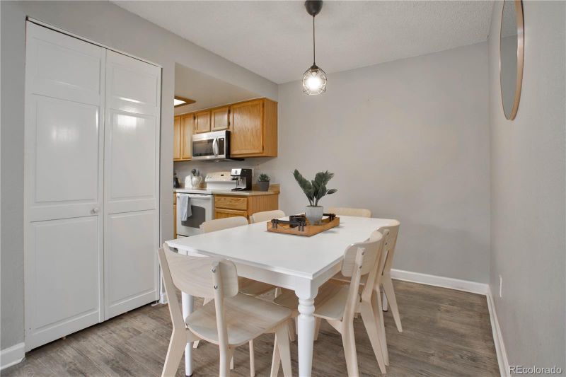 15390 E Arizona Ave #202, Aurora, CO 80017