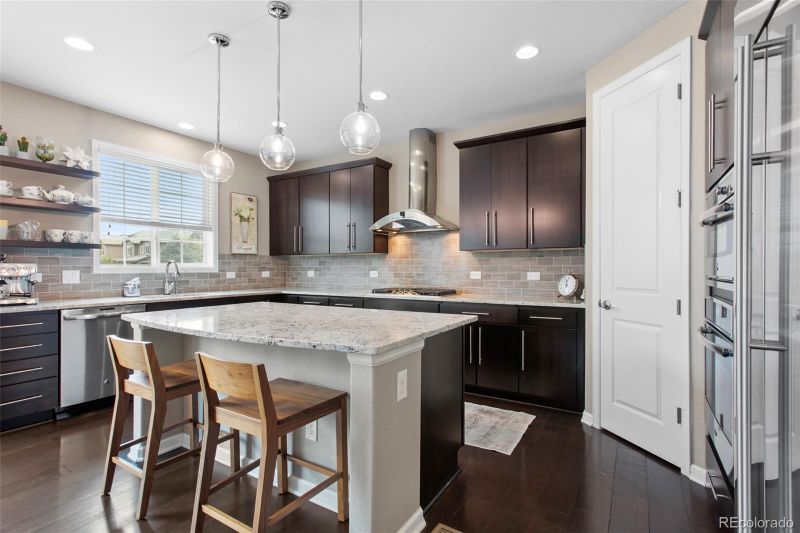 9576 Kentwick Cir, Englewood, CO 80112