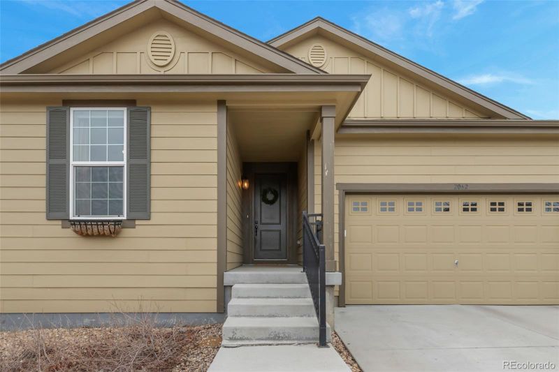 2062 S Cathay Way, Aurora, CO 80013