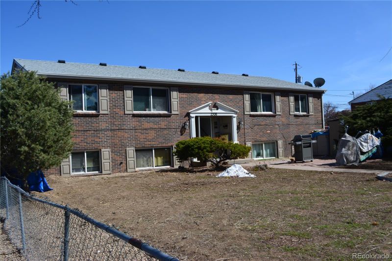 2306 S Linden Ct, Denver, CO 80222