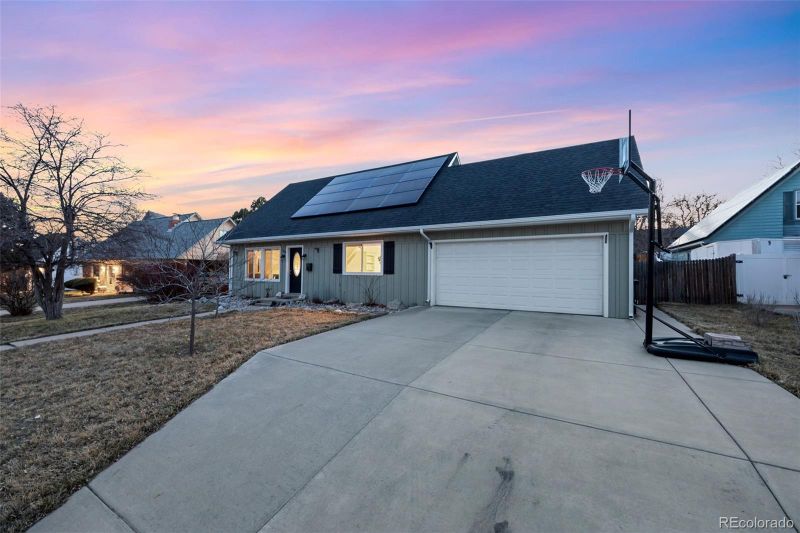 905 Marble St, Broomfield, CO 80020