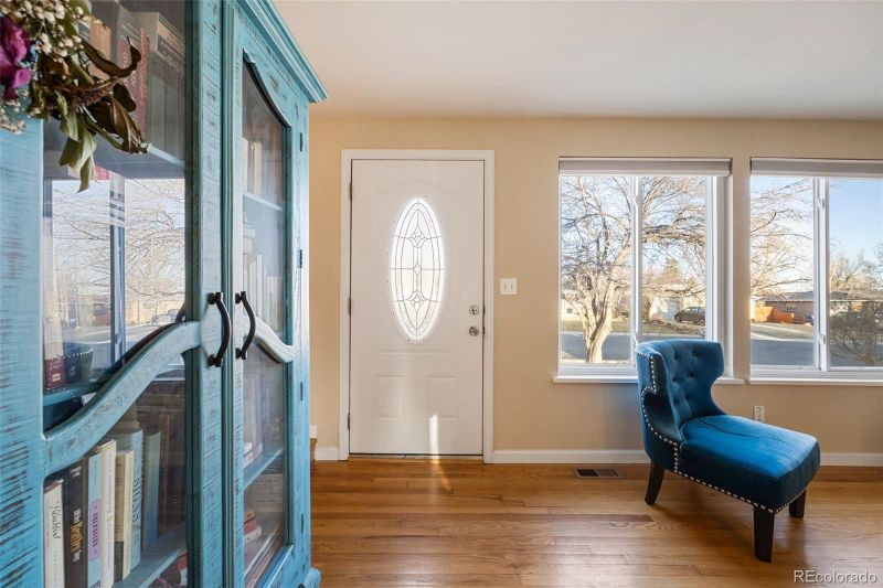 905 Marble St, Broomfield, CO 80020