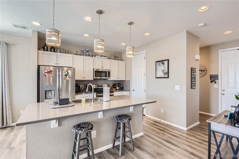 696 Pine Warbler Ct, Castle Rock, CO 80104