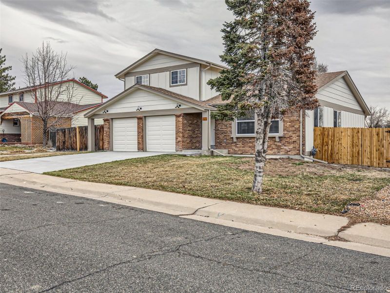 8472 Yarrow St, Arvada, CO 80005