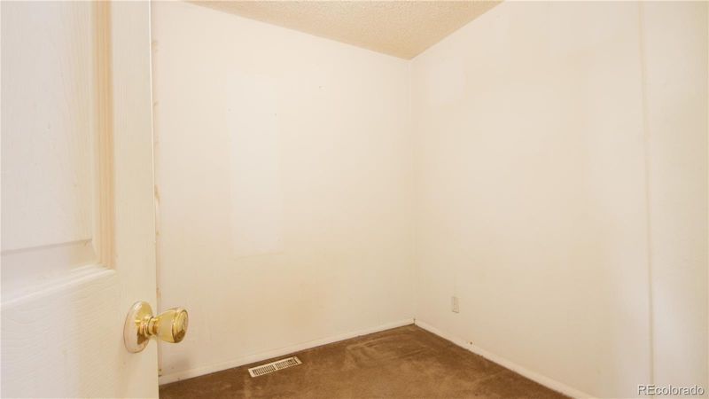 1740 Alton St, Aurora, CO 80010