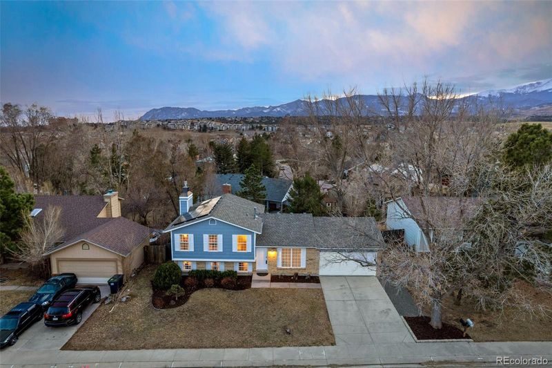 217 Saddlemountain Rd, Colorado Springs, CO 80919