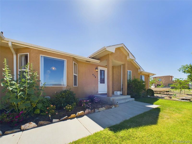 456 S Arriba Dr, Pueblo West, CO 81007