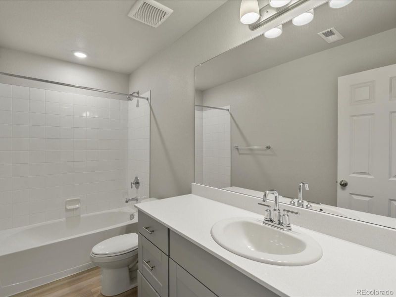 5079 S Robb St, Littleton, CO 80127