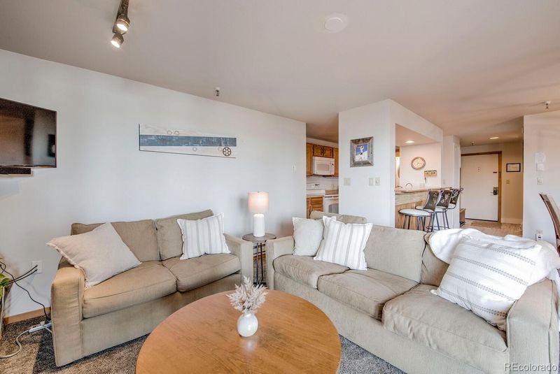 180 E La Bonte St #422, Dillon, CO 80435
