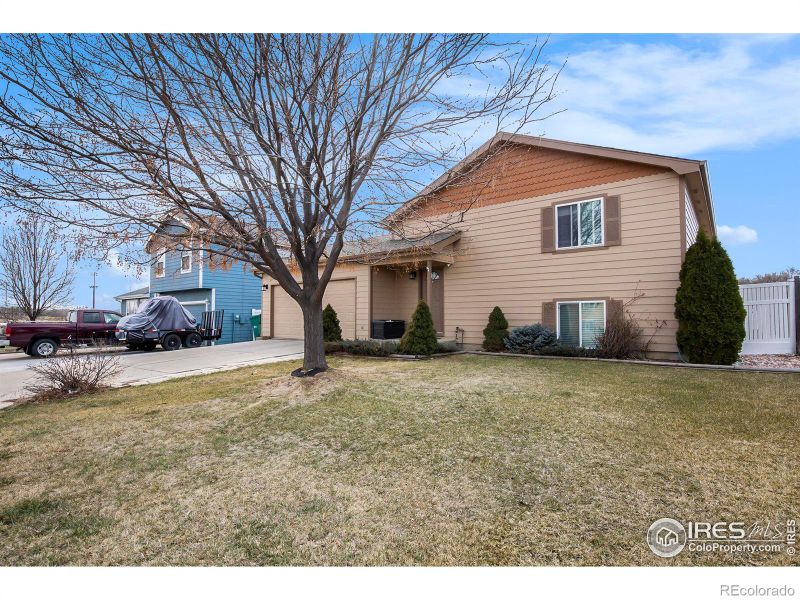 3825 Riverside Pw, Evans, CO 80620