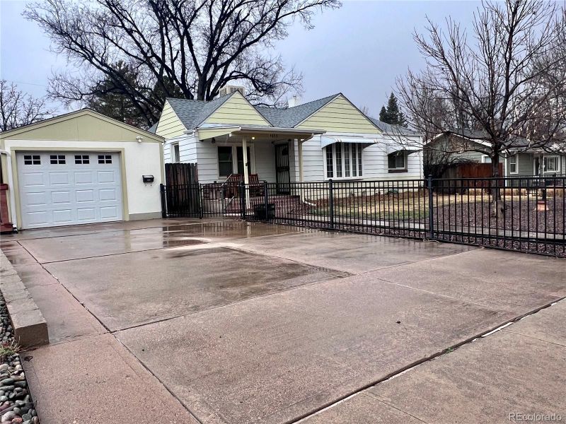 4855 S Delaware St, Englewood, CO 80110
