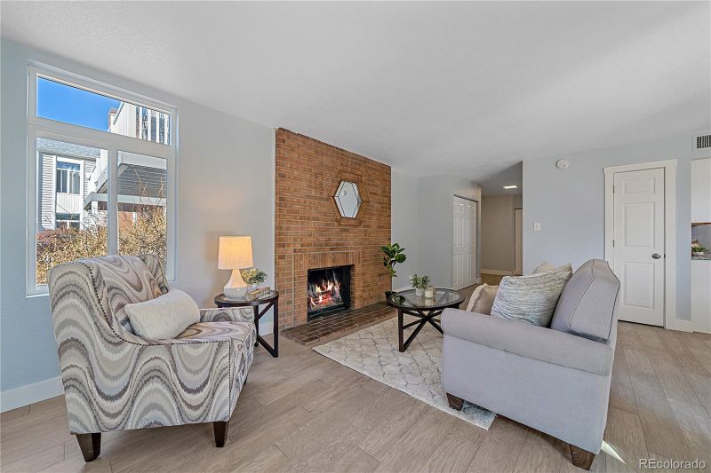 3333 S Monaco Pw #B, Denver, CO 80222