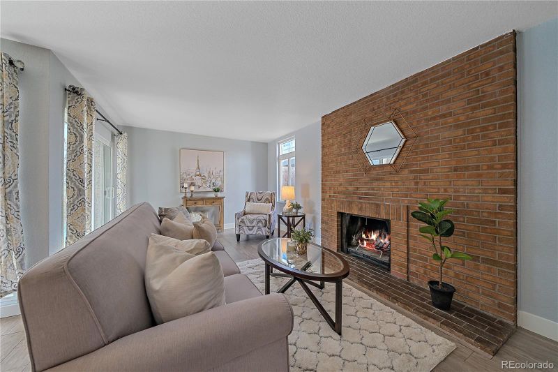 3333 S Monaco Pw #B, Denver, CO 80222