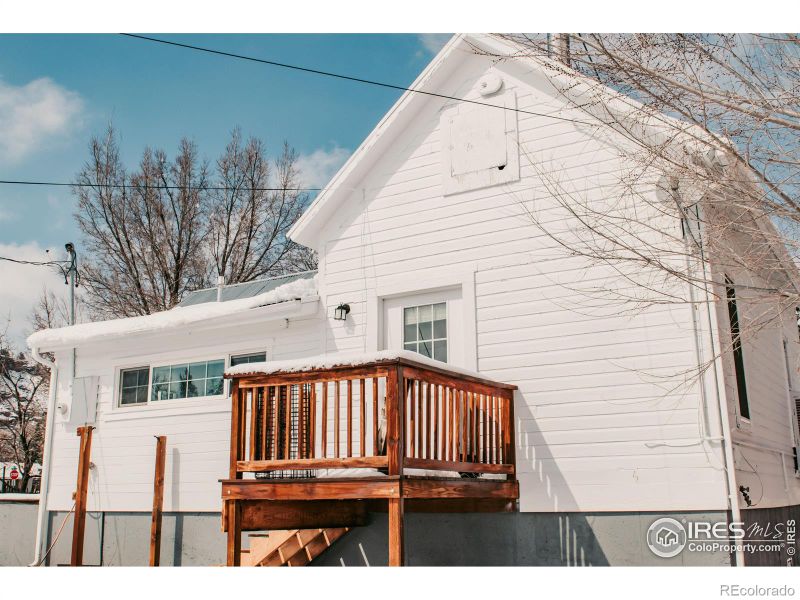 427 Park St, Lyons, CO 80540