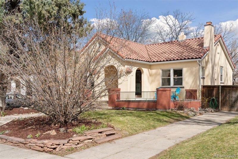 832 Harrison St, Denver, CO 80206